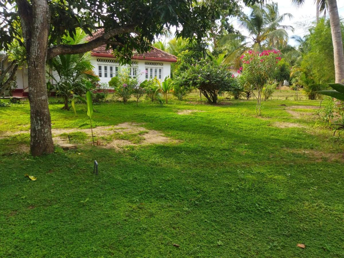 Glorious Villa Тангале Екстериор снимка