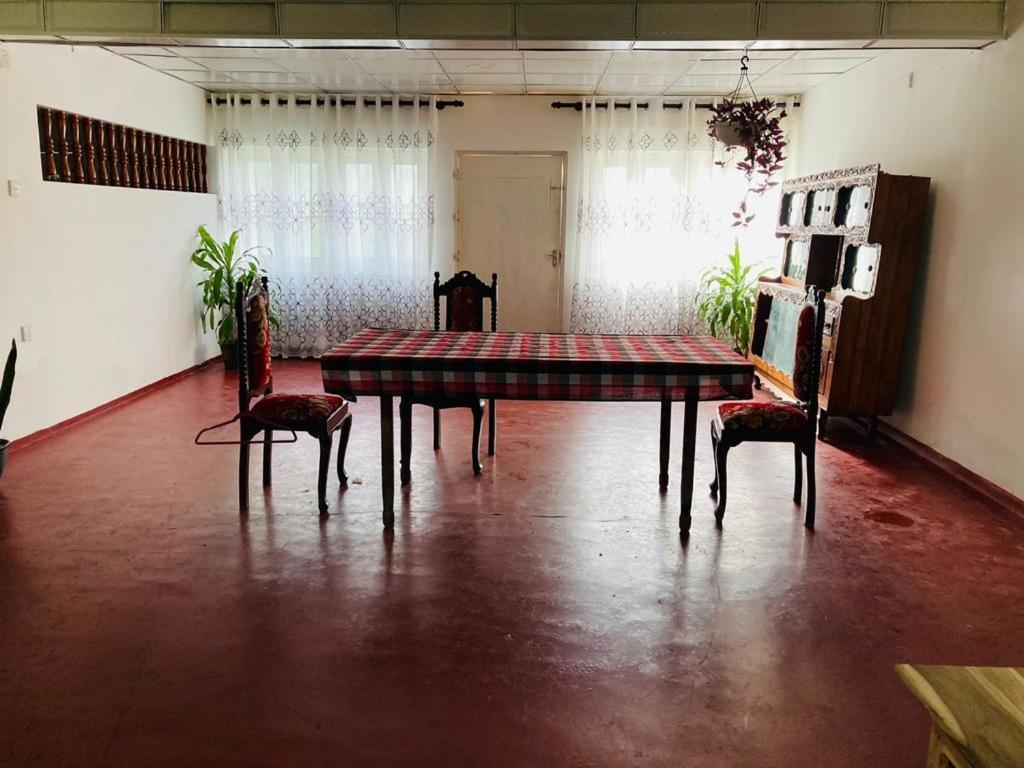 Glorious Villa Тангале Екстериор снимка