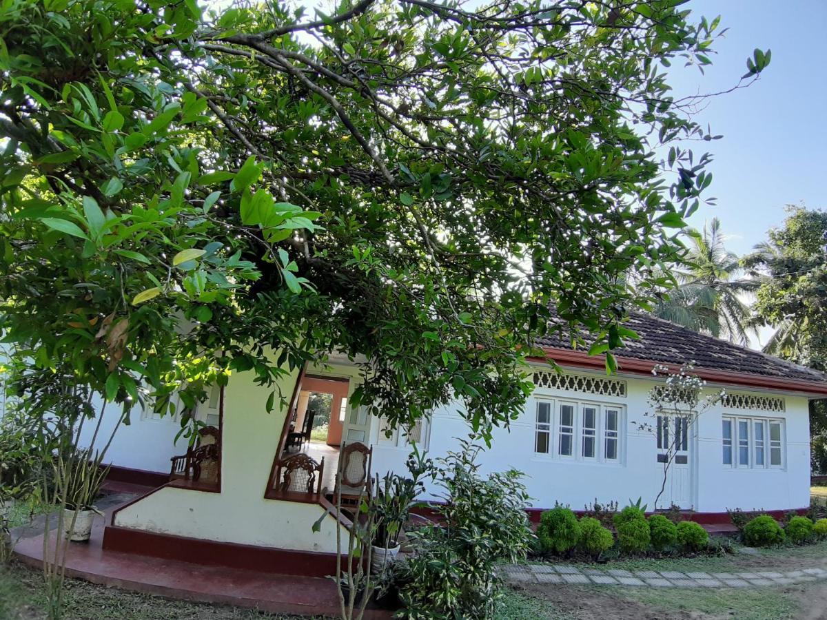 Glorious Villa Тангале Екстериор снимка